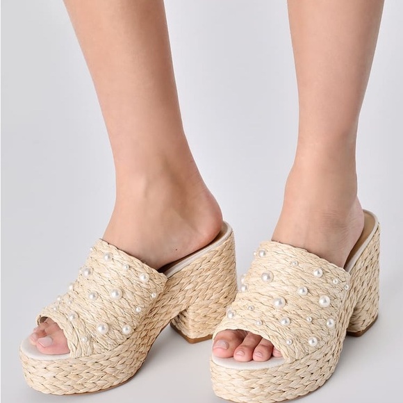 Dolce Vita Elora Pearl Light Natural Raffia Platform Slide Sandals In Tan - Picture 14 of 14